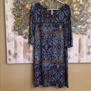 Gilli nwot, paisley midi dress